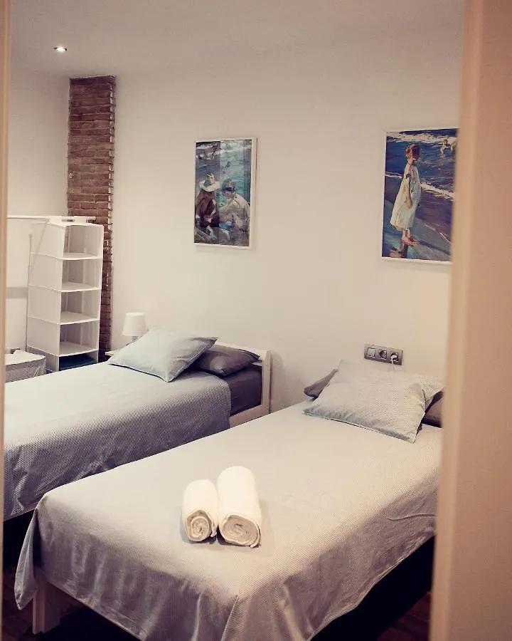 The Riverside Lodge Cozy And Spacious Apartment Girona